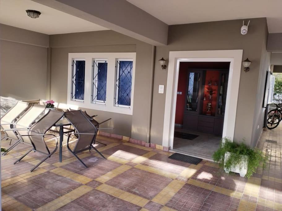 Χαίρε, Ξεΐνε, Παρ' Αμμι Φιλησεαι Apartment Trikala  Bagian luar foto